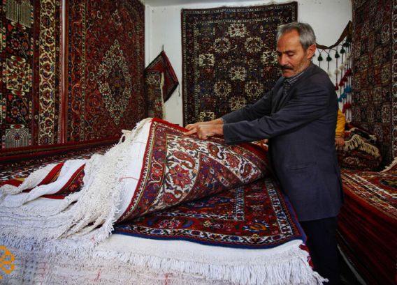 فرش دستباف چالشتر | بررسی مشخصات و راهنمای خرید